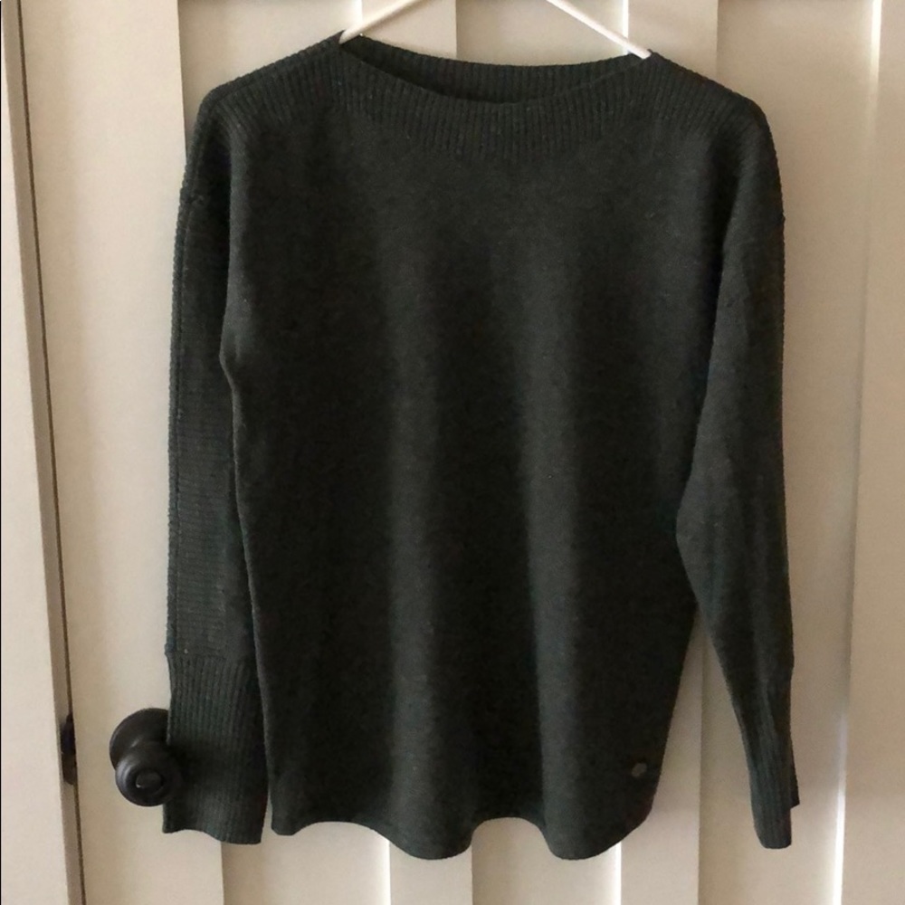 Royal Robbins sweater